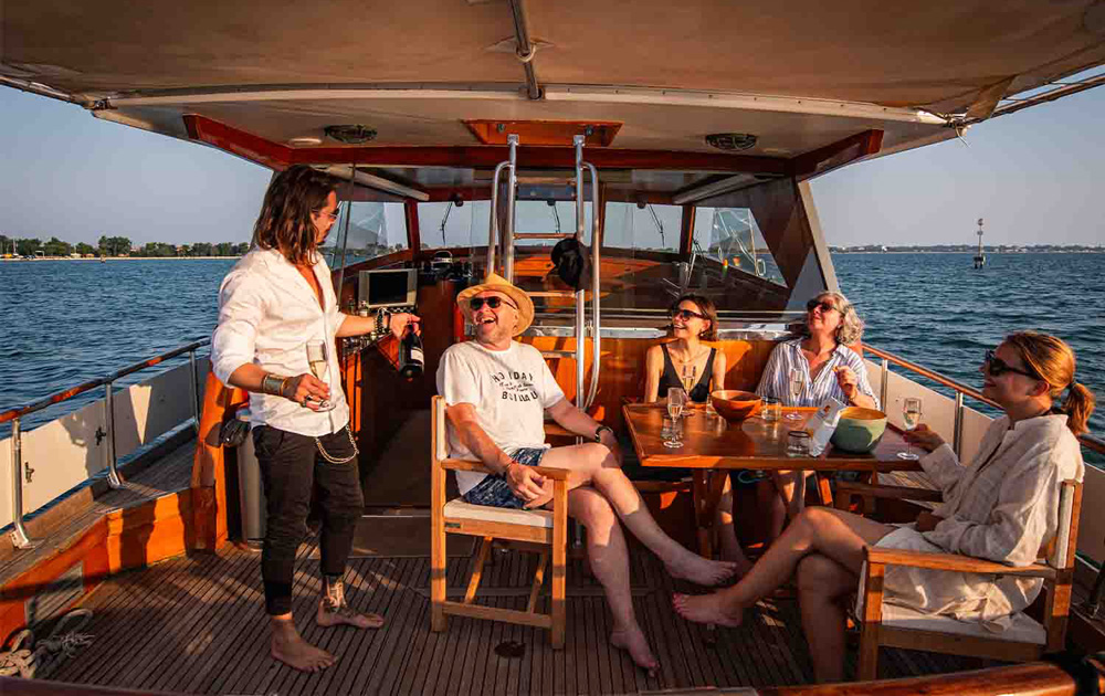 Foodie boat tours in Venice